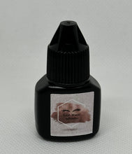 Load image into Gallery viewer, Lash Magic Adhesive